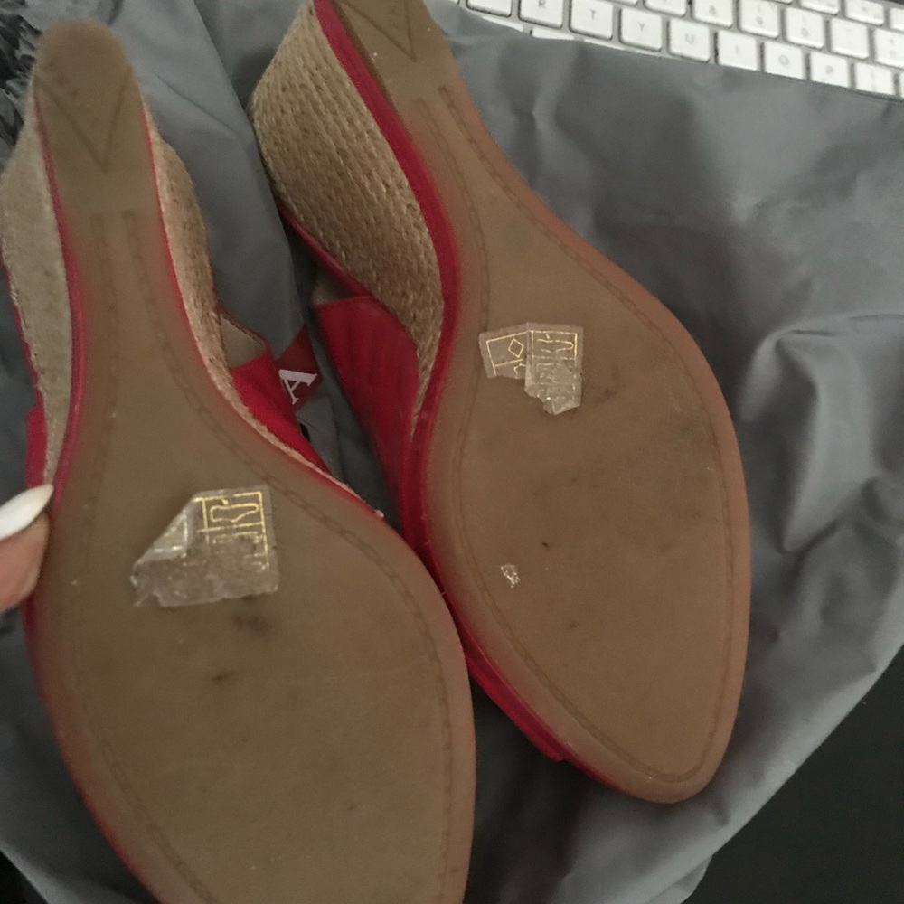Hot pink .. Prada sling backs like new with dust bag worn twice - Picture 4 of 7